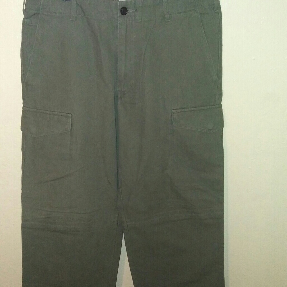 Dockers khaki diem cargo pants green size 31 x 32